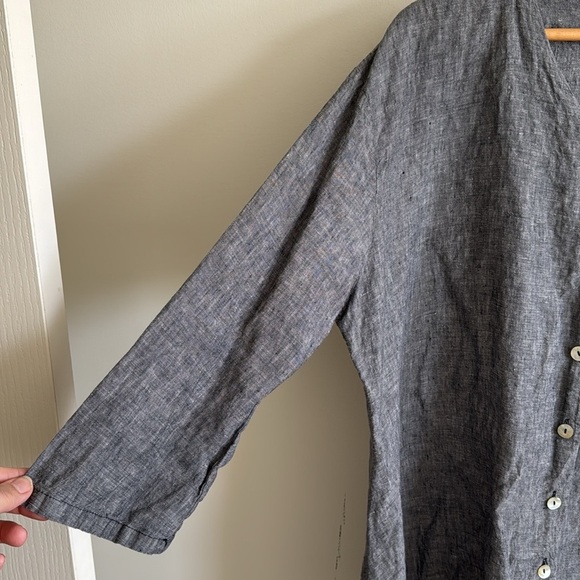 Bryn Walker gray linen button down tunic top size medium - Picture 4 of 6